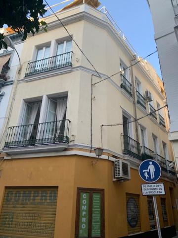 Stunning Attic With Private Terrace And Parking Optional * Séville